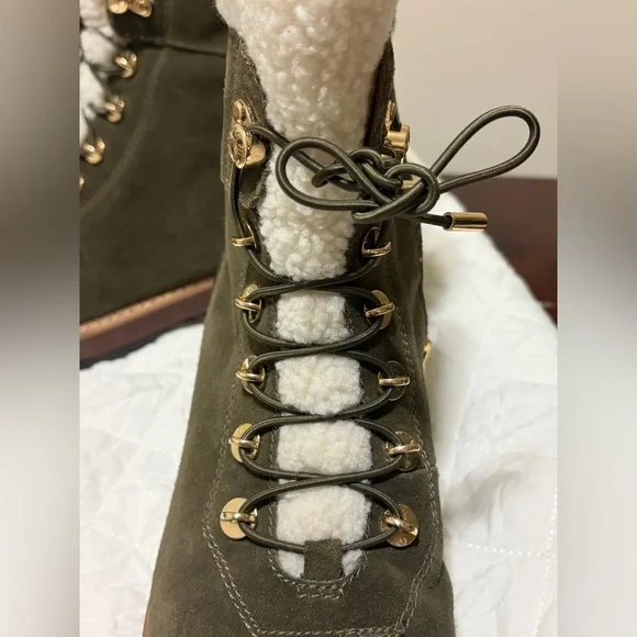 Franco Sarto Women's Olive Suede Lace-Up Boots, size 11, EUC - Picture 5 of 13